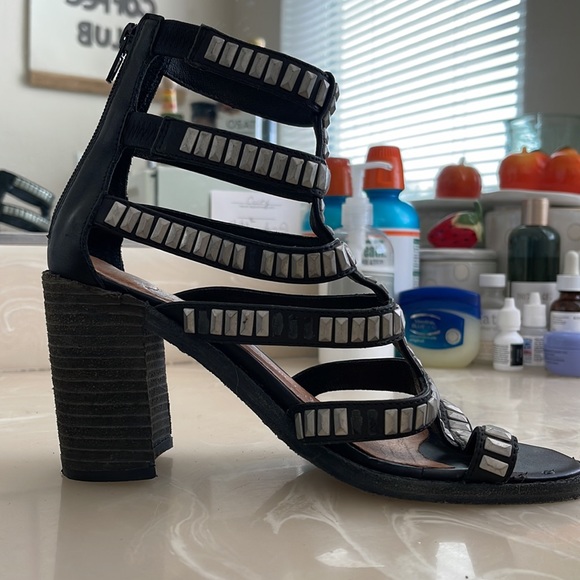 Jeffrey Campbell Heels - Picture 6 of 8